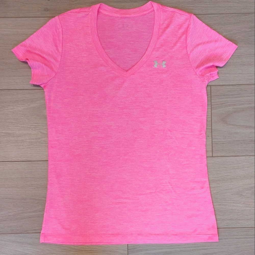 Under Armour Heat Gear Womens Size S Loose Pink Athletic T Shirt Top V-Neck.